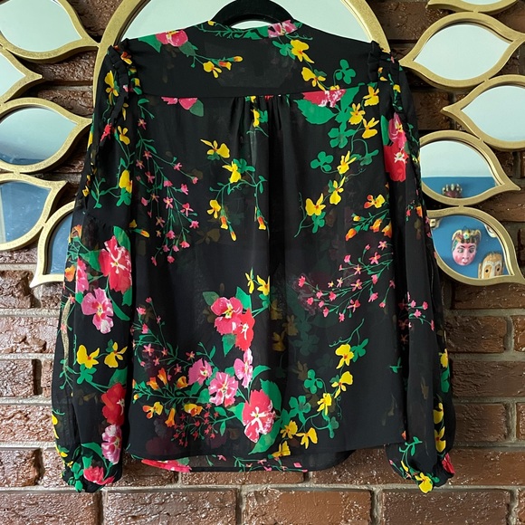 Floral blouse - Picture 3 of 4